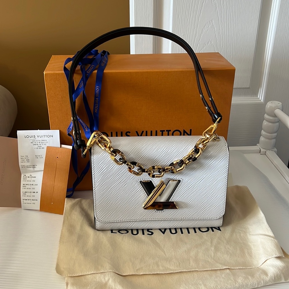 Louis Vuitton Twist MM CH.WIL.L.N.B